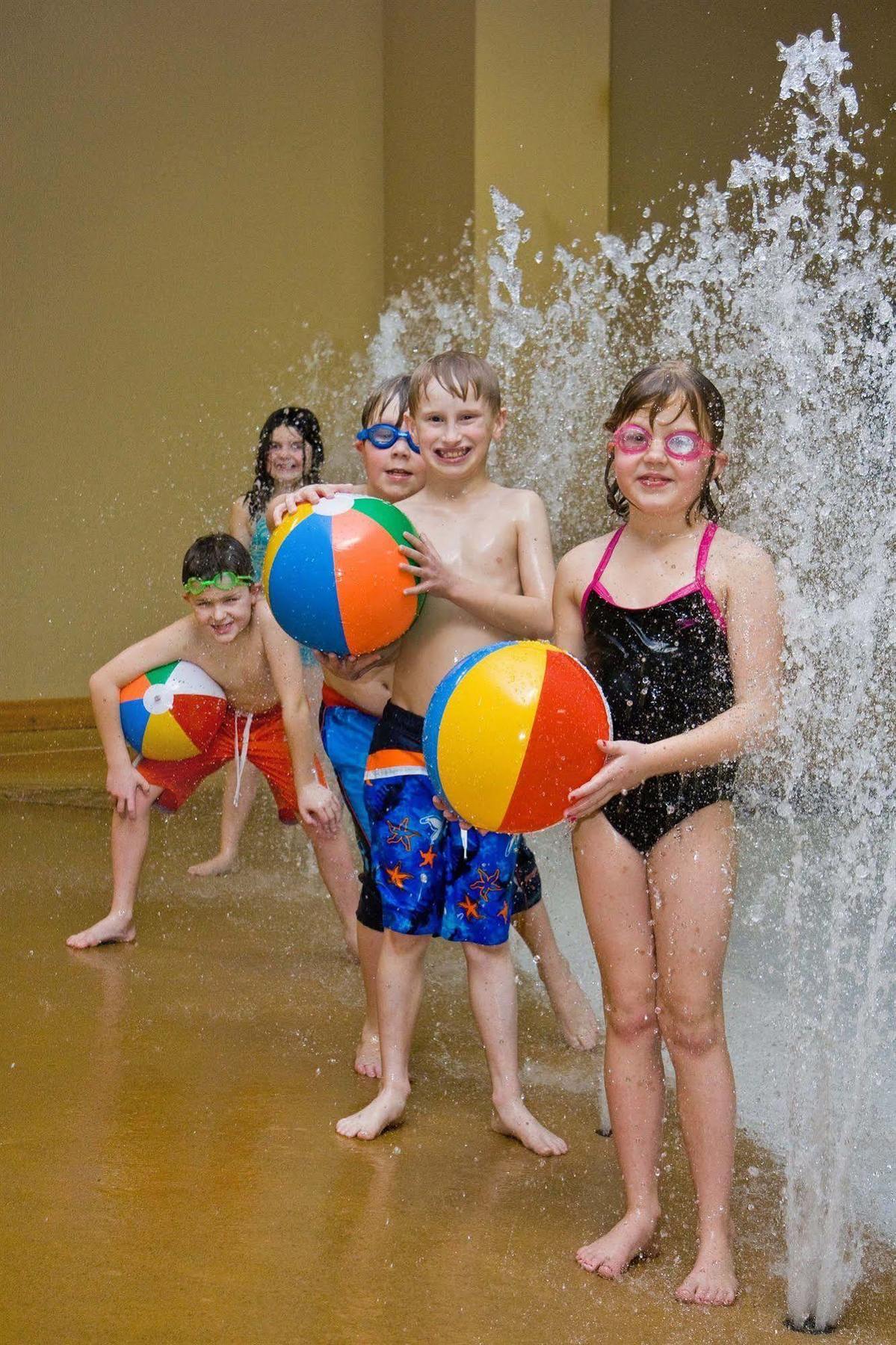 Lake Okoboji Resort And Conference Center מראה חיצוני תמונה